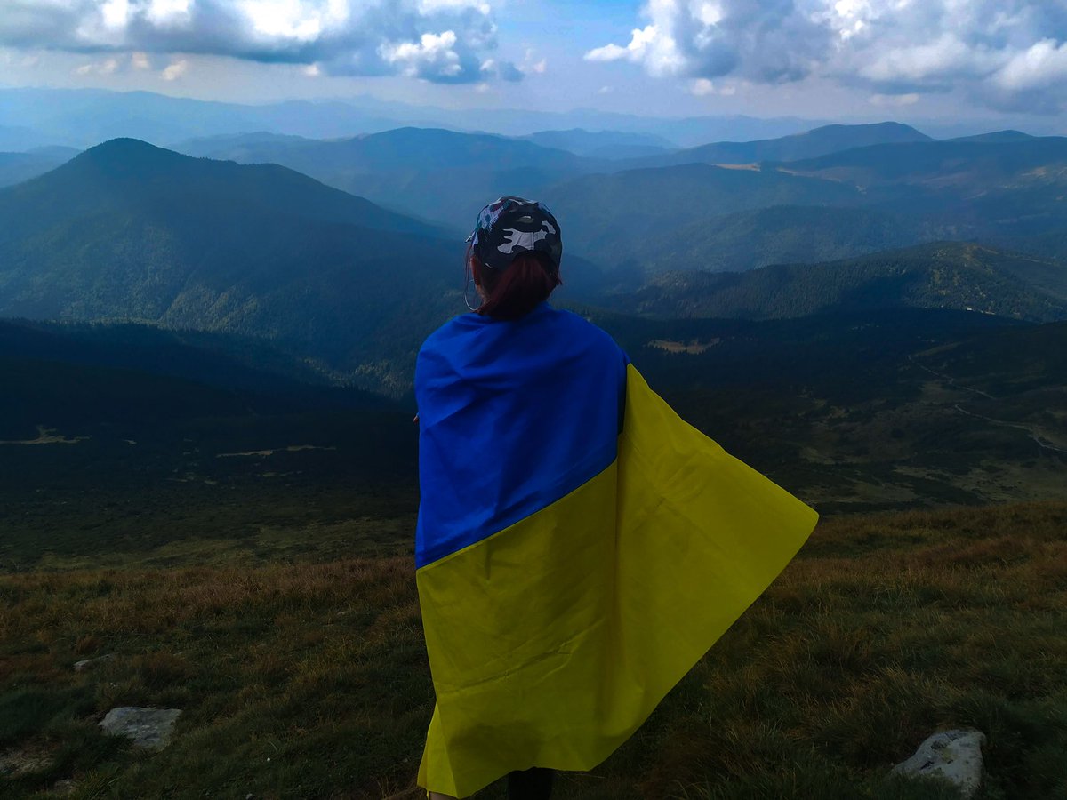 cherry__prncess's tweet photo. Я — Українка.
І я цим пишаюсь. 
🇺🇦 https://t.co/moQq78VDom