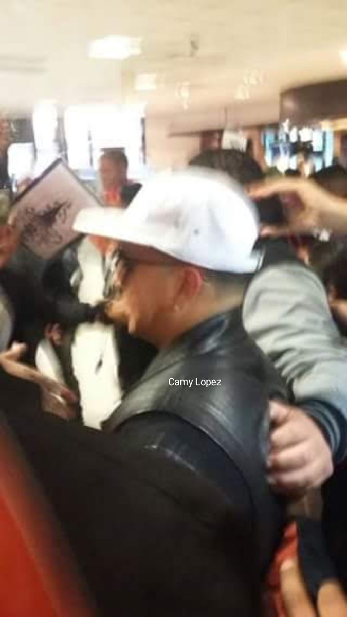 Camyy_DY's tweet photo. #GraciasYankee por inspirarnos y motivarnos a luchar e ir por nuestros sueños siempre. ARGENTINA TE AMA🇦🇷 @daddy_yankee @DYMFC_BsAires @Cartelrecordsdy https://t.co/tLxAkaLnOg