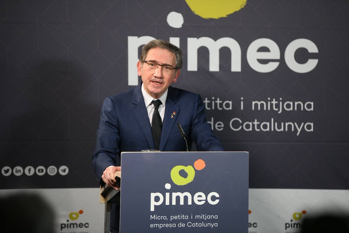 Pimec's tweet photo. Cal un Pacte Nacional pel Turisme que doni passes endavant cap a l’economia del visitant i que reforci el paper de les #pimes com a motor de transformació i innovació del sector.
#PIMECDIGITAL “Bases per a un pacte nacional pel turisme”
⏩https://t.co/Obz6eP2Y38 https://t.co/wkusCLEssA
