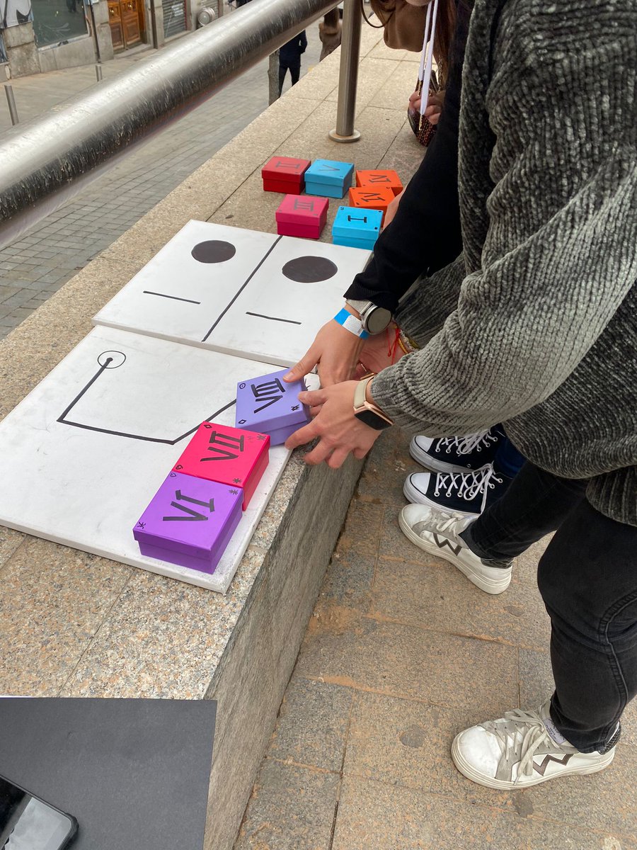 SmartyEventos's tweet image. El pasado viernes realizamos una apasionante Gymkhana para conocer la ciudad de Madrid para un grupo internacional,  una historia de intrigas y misterios en la que utilizamos todo tipo de gadgets y tecnología.
 ¿Quieres conocer más? 🕵️
smartyeventos.es/gymkana-urbana…