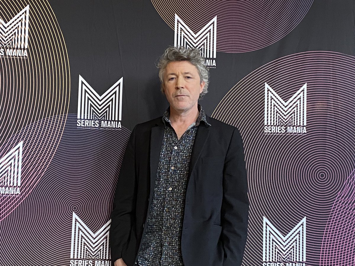 constancejamet's tweet photo. Une journée 💯 Irish and English à #seriesmania avec les représentants de #Kin #AidanGillen #TheResponder #TonySchumacher #ThebirthofDanny Pete Jackson https://t.co/mMO00MaEHa