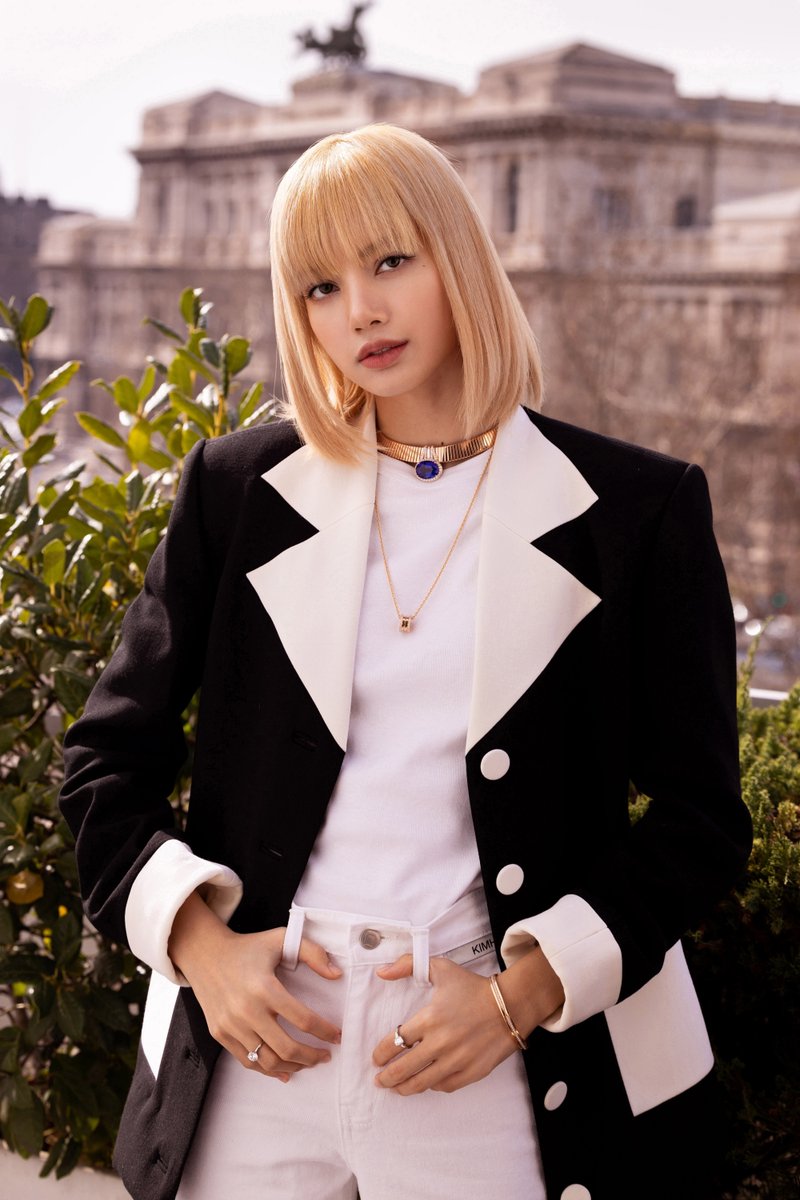 Standing amongst the decadent skyline of the Eternal City, #Lisa basks in the majestic spirit of #Bulgari's home city. Rome's beauty has been transformed into opulent jewels since the brand's beginning, offering a wealth of architectural treasures to explore. #LaLisa