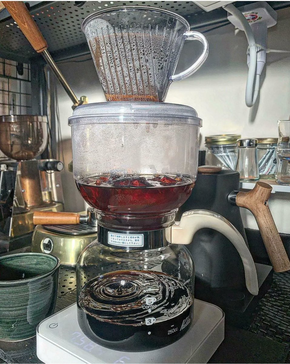 thirdwavewater's tweet photo. matt_er_of_perspective's setup never fails to disappoint 😍 What's your favorite thing about this? 📸: matt_er_of_perspective on IG
#thirdwavewater #specialtycoffee #CoffeeTime https://t.co/d4pfpLvnbm