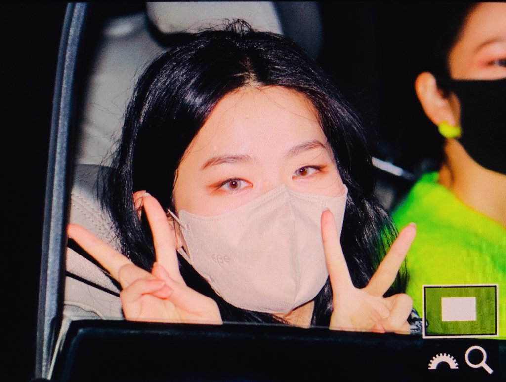 Blue Moon tweet media