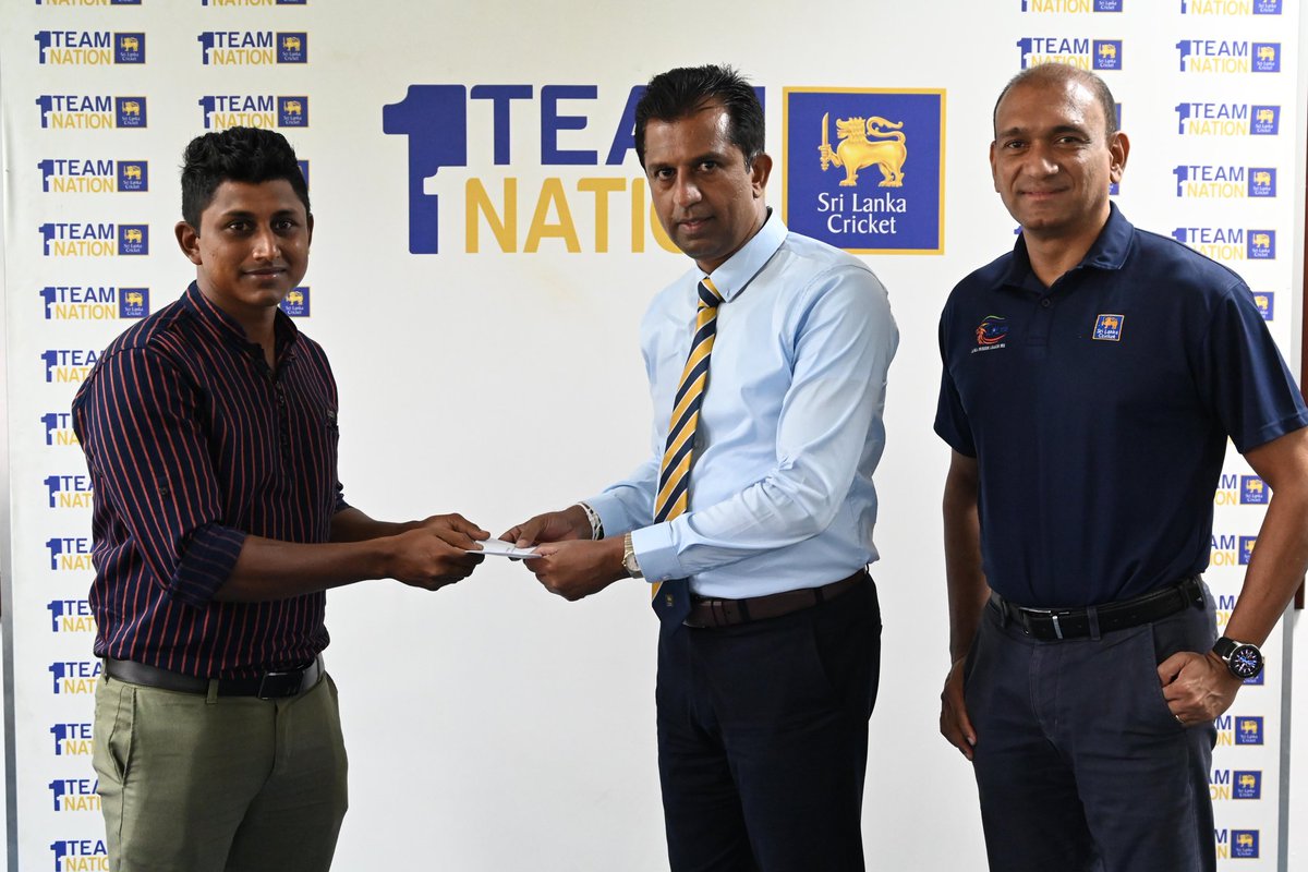 OfficialSLC's tweet photo. The Governors Trophy (50 OVER) Tournament 2021 |
TOP PERFORMERS
Kalana Madushanka, Best Batsman, Malay CC
Mangala Pradeep, Best Bowler, Malay CC
Mayura Wijesinghe, Player of the Tournament, Ambepussa Sinha SC
#GovernorsTrophy https://t.co/pIsTdRsjC2