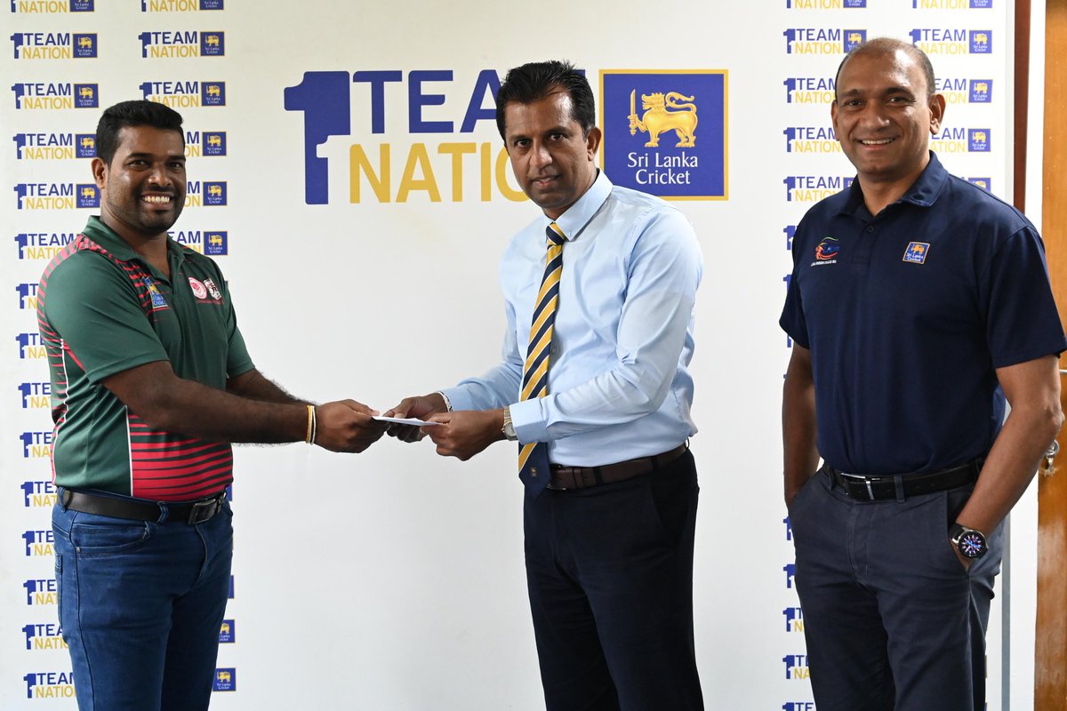 OfficialSLC's tweet photo. The Governors Trophy (50 OVER) Tournament 2021 |
TOP PERFORMERS
Kalana Madushanka, Best Batsman, Malay CC
Mangala Pradeep, Best Bowler, Malay CC
Mayura Wijesinghe, Player of the Tournament, Ambepussa Sinha SC
#GovernorsTrophy https://t.co/pIsTdRsjC2