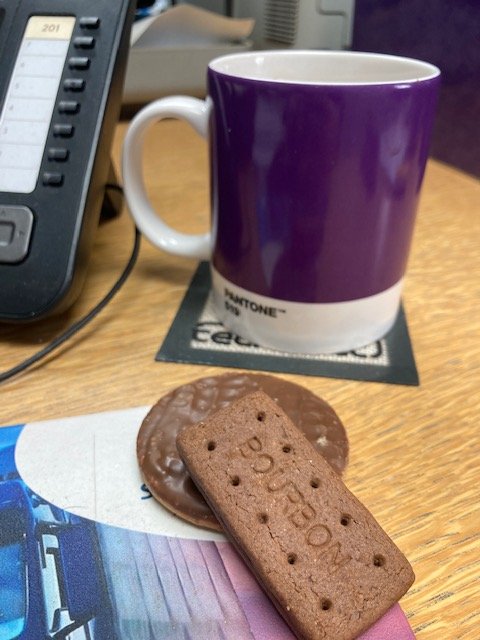 SWSTapes's tweet image. #happymonday! The team have been tucking into the tub of biscuits kept safe up in the office. Current #favourites are chocolate digestives and bourbons!

What's your favourite type of biscuit? Are you a #dunker or #nodunker?

Comment below! ☕️🍪😋