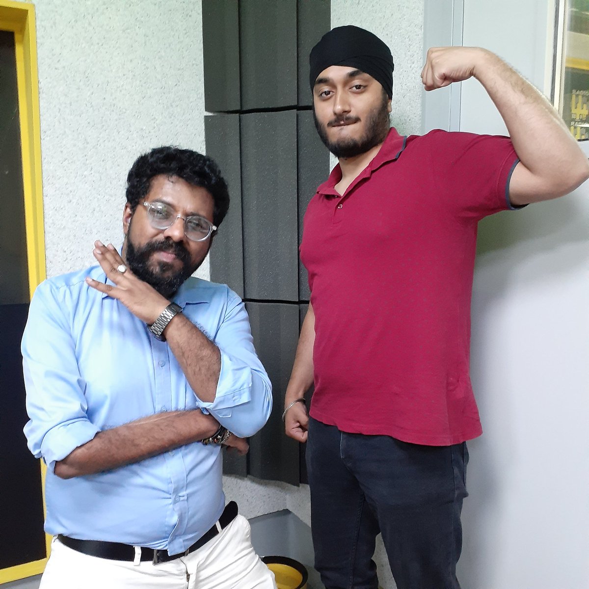 The doctors to cure your Monday blues are in the studio! Tune in to #TheDriveThru on 100.8FM for your free cure!

#WatchLive:radio44.co.ke  

Download the Radio44 app from Google Play Store.  

#radio44 #radio44kenya #kenya #nairobi #radio #bollywood #TheDrivethru