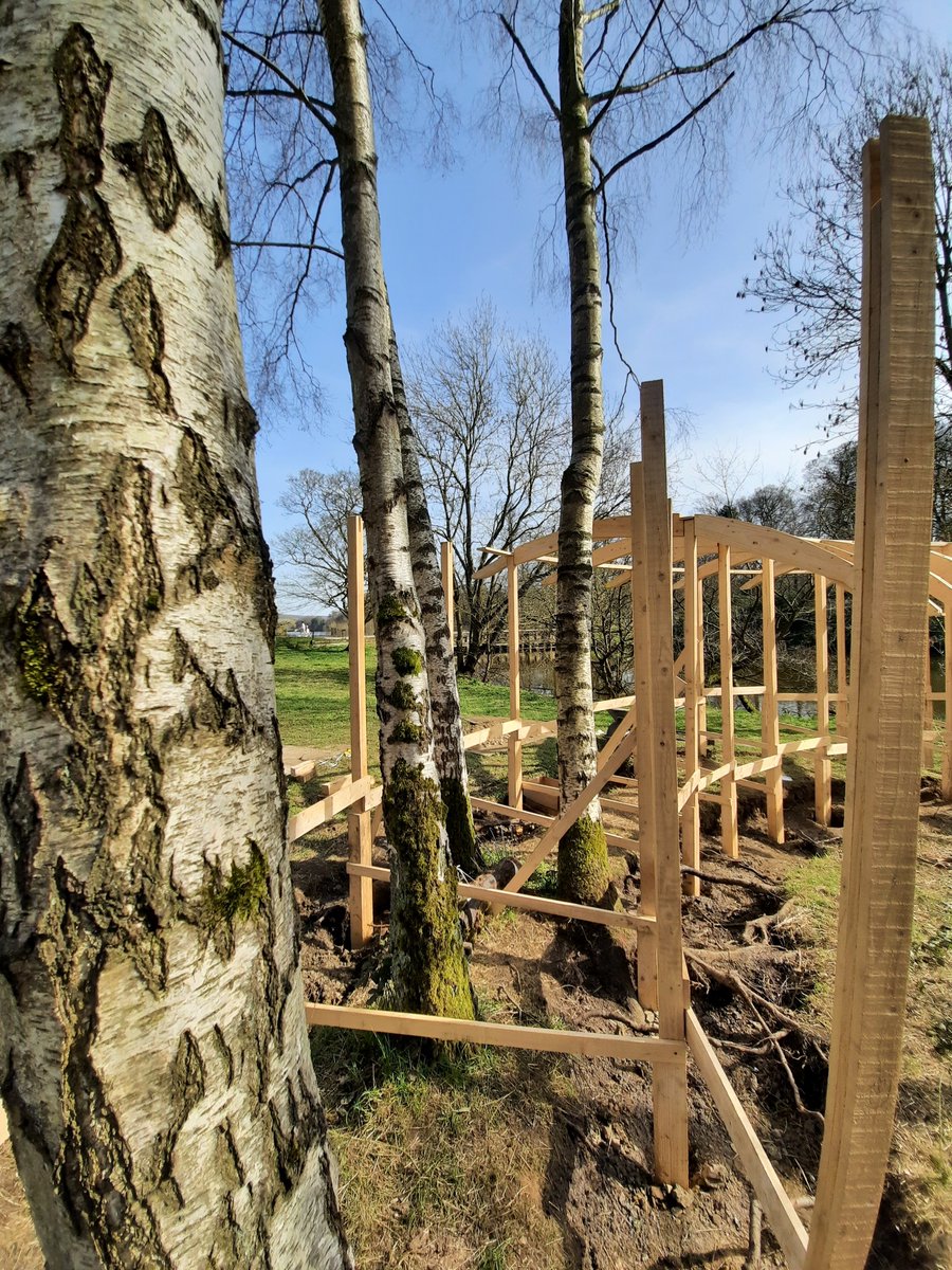 theoakprojectuk's tweet photo. One year ago today, in a peaceful spot beside the lake @YSPsculpture, construction began on our first commission, Silence by @STUDIO_MORISON. Check out the transformation π±π³
https://t.co/sxX0mSrpat #StudioMorison #YSP https://t.co/c8mLLSWlgs