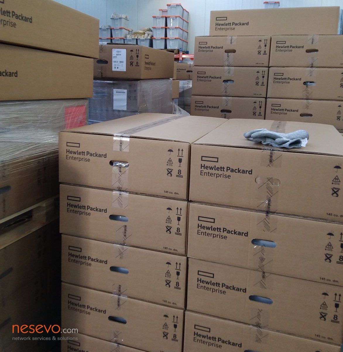 nesevo_com's tweet image. Delivery from @HPE... some servers to take care of now: testing and racking, followed by fully integrated rack delivery. For more information: nesevo.com

#wastemanagement #burnintesting #rackandstack
#fullyintegratedracks #racking #rackingsystems