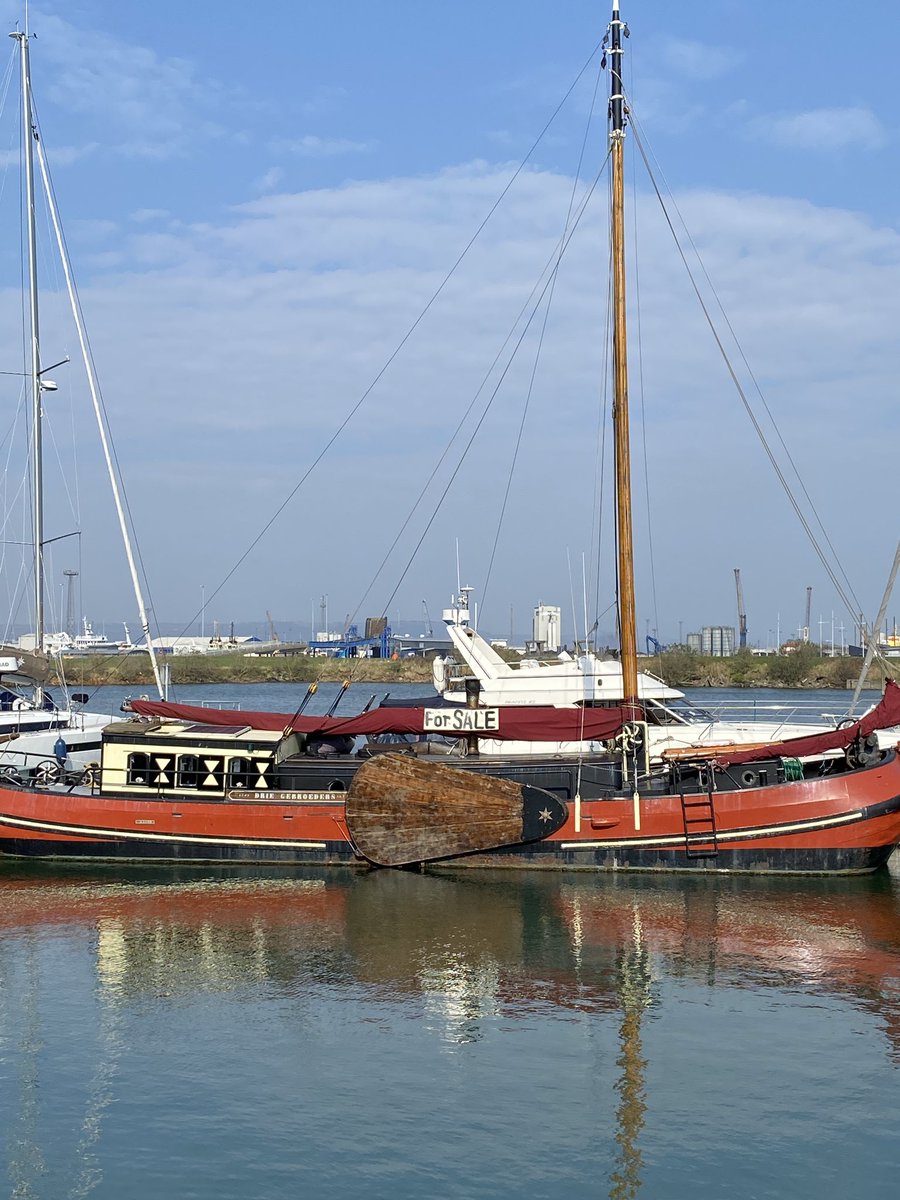 They spelt sail wrong