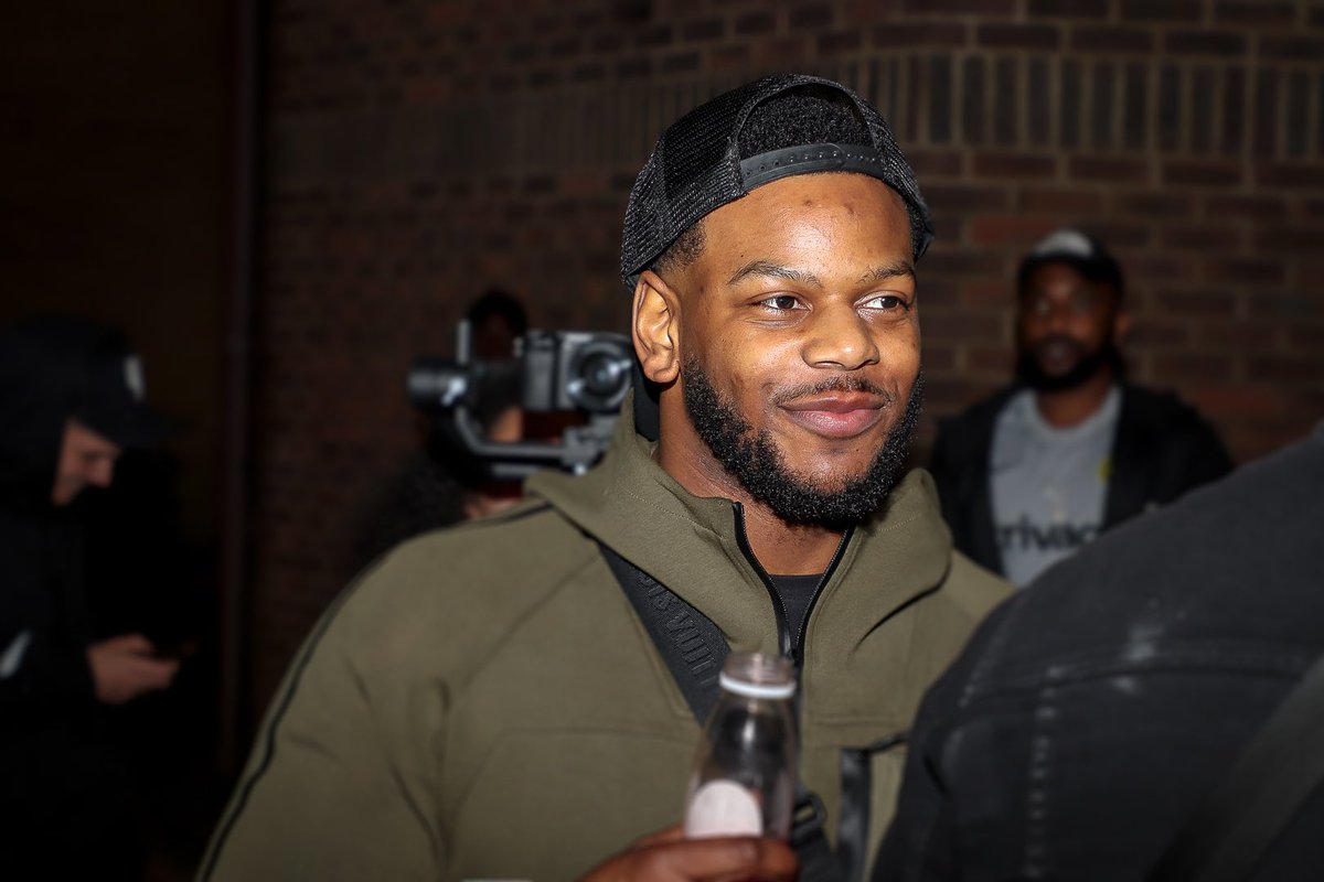 HG365_'s tweet photo. Had the pleasure of Taking BTS Stills for the Boy @TheRealRimzee at the Live Premiere of his latest release! 

More Ssnaps on the gram …https://t.co/UV2Q56tSkF…

‘Unruly’ OUT NOW ❗️ https://t.co/i3NYCLyuGX
