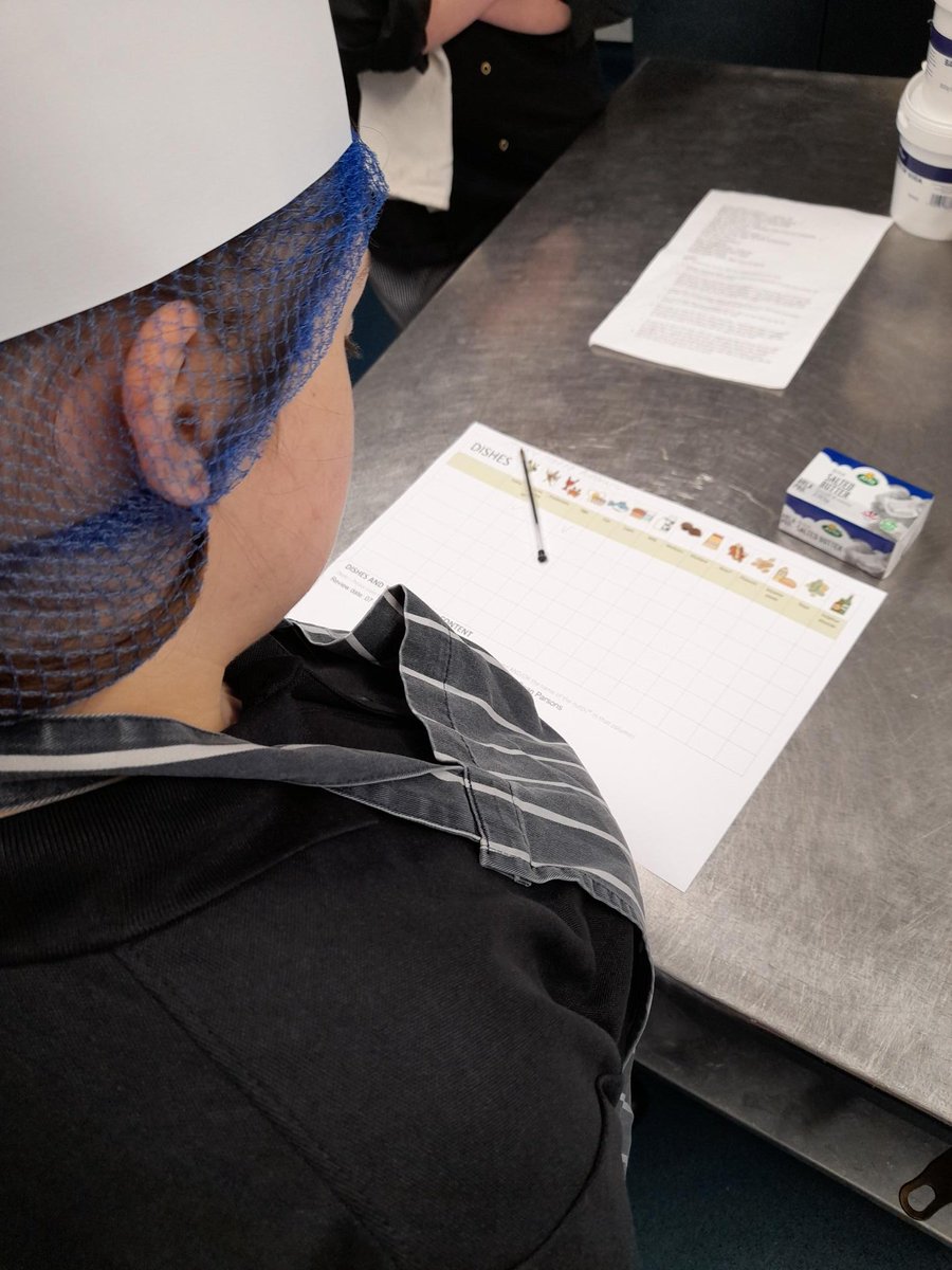 Students from Aurora Foxes tweet media