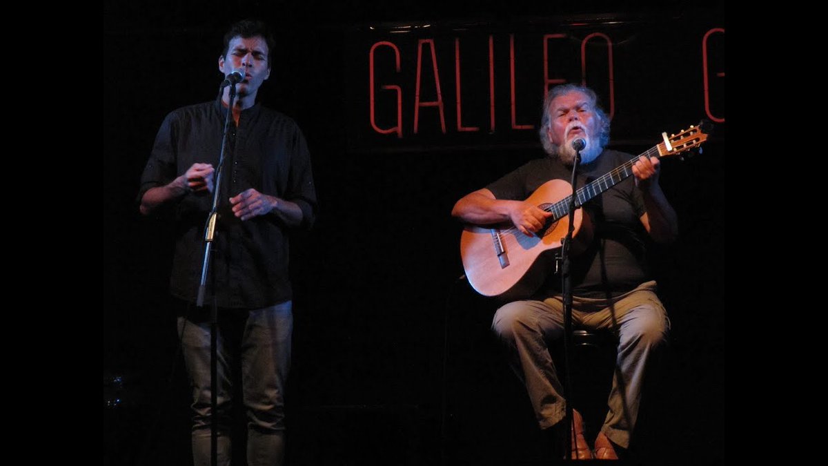 radiojabato's tweet photo. En "#CosasDeLosNadie" @antolinpulido1 entrevista a #SalvadorAmor, heredero del #arte que mamó en casa por parte de su padre #RafaelAmor con #cancionesprotesta y #combativas... Prefiere "Pasar de moda que de modo"
Para escuchar sin app's en nuestra web:
https://t.co/m4yTIyQZt2 https://t.co/zd8G6hWVa3