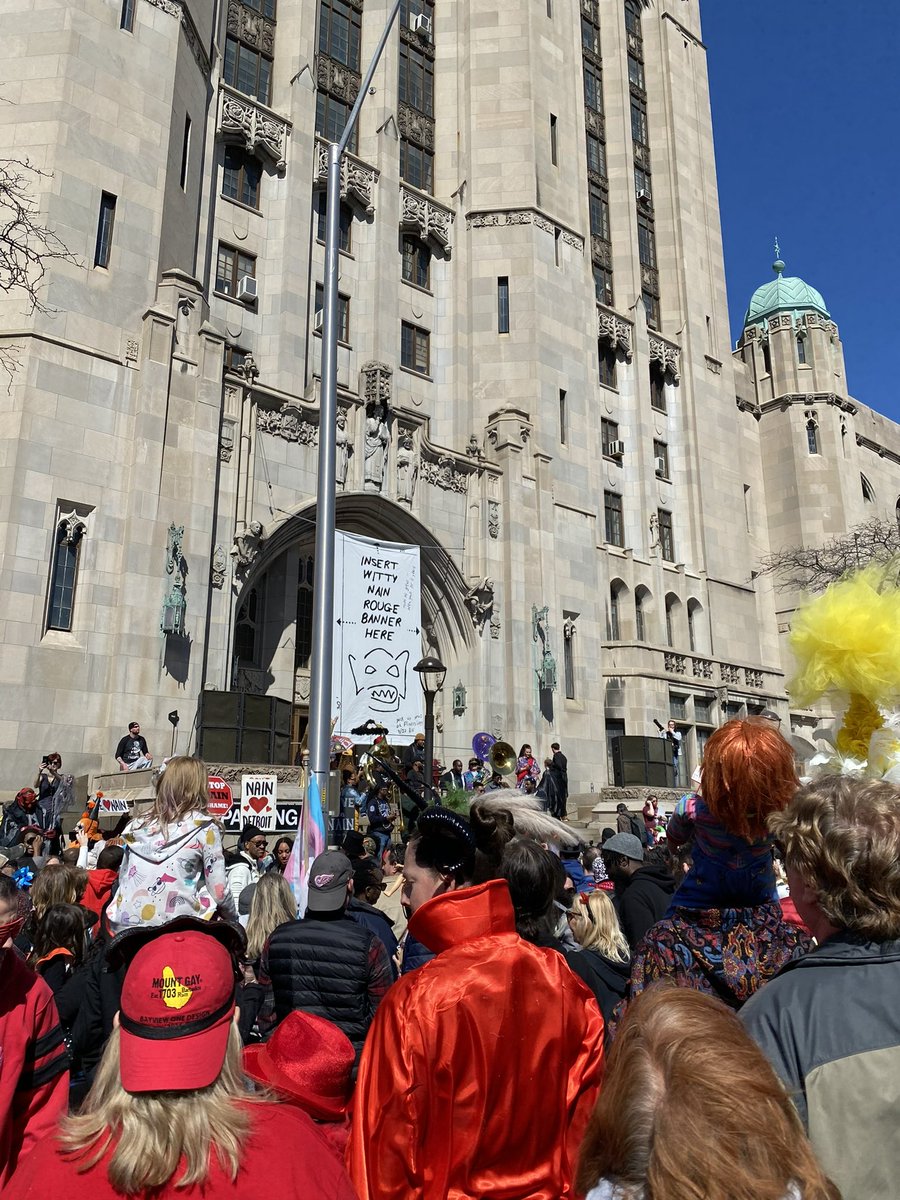 Chris_InDetroit's tweet photo. Detroit’s Marche du Nain Rouge was back after two years, and it was full of the spirit of #Detroit. #visitdetroit @visitdetroit #marchedunainrouge https://t.co/c8PBomFvQs