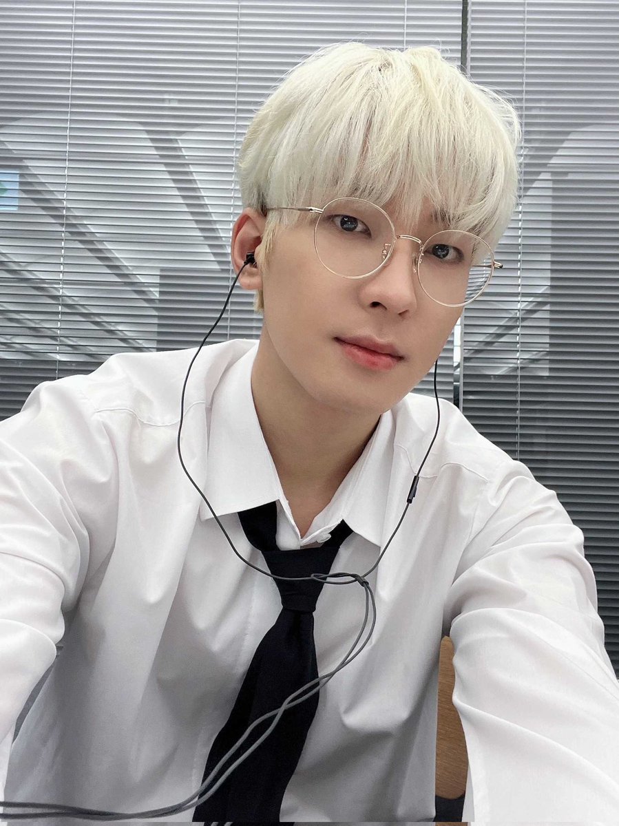 strawberrykha's tweet photo. UMUWI NA SI JEON WONWOO

IT'S TIME FOR GA! ❤️
100 PESOS GCASH KASE MEHEL KO KEYO! ❤️❤️❤️

-must be following me
-like and rt this pic
-comment "MAHAL KITA WONWOO"

TOTOO TO MGA BHIE. GO GO GO! ❤️❤️❤️

Will end at 12:00 PM PST (Mar 22, 22) https://t.co/zXr9IQaYCT