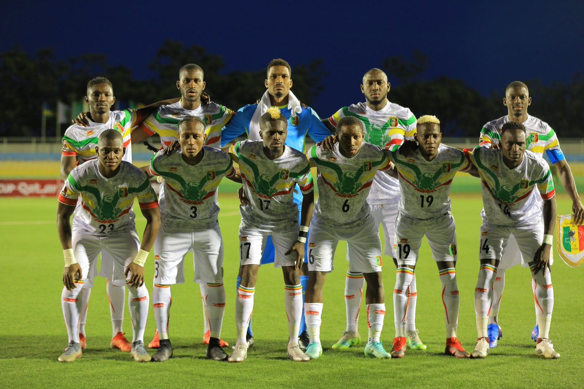 barryalsina's tweet photo. Vivement le #Vendredi 💚💛❤️
Je le rappelle toujours seul la détermination est la clé le #Stade26Mars sera plein faire les efforts pour les uns et les autres sera déterminant 💚💛❤️🇲🇱🦅
Pour le peuple 💚💛❤️🦅🦅
Allez les #Aigles 🦅🦅 https://t.co/pfaHEFwy59