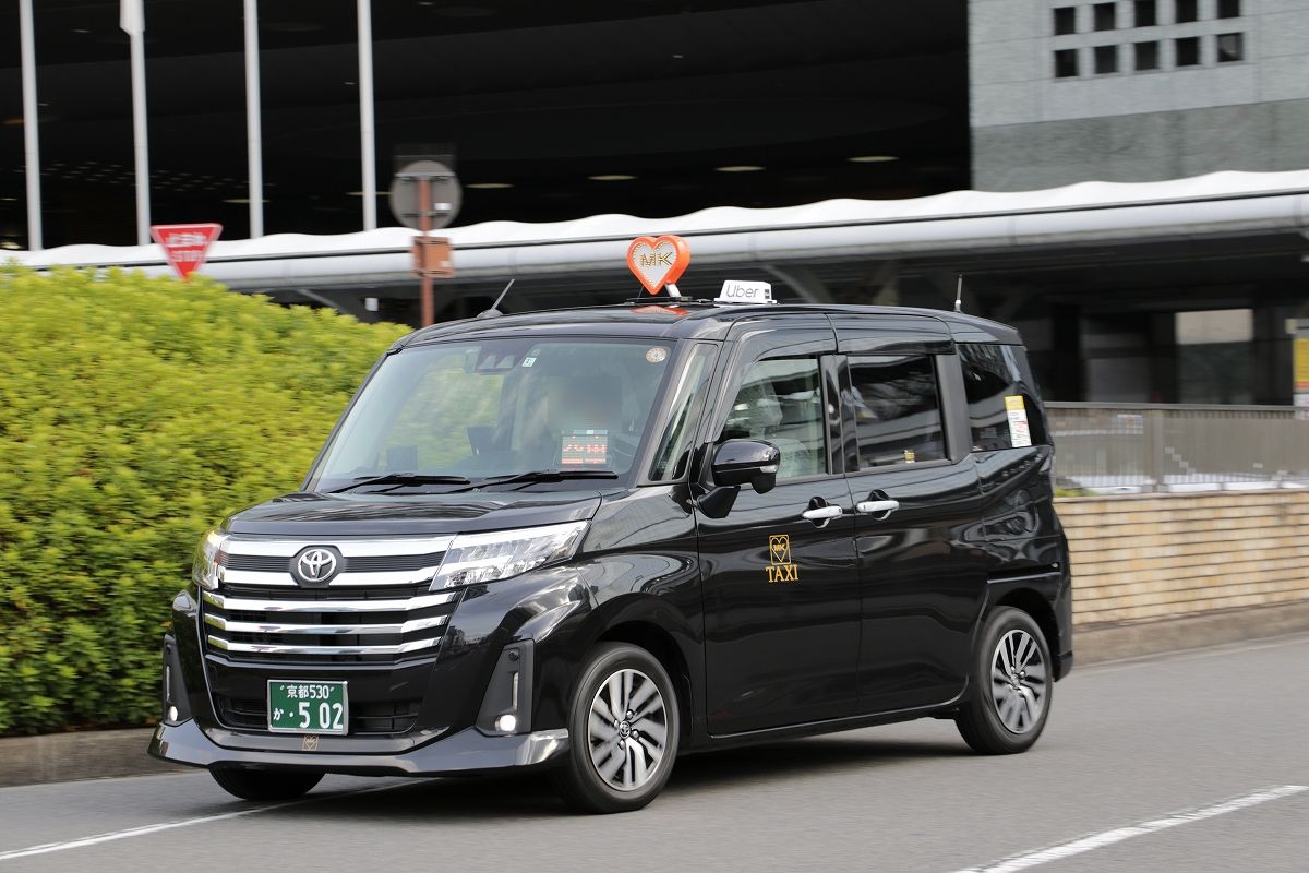 Herotrblog 京都駅で見かけたmkタクシーのトヨタ ルーミー Hpの車種一覧で見たので存在は知ってたものの生で見かけたのは初めて コンパクトだなと ジャパンタクも見てみたいですが入れそうにないですね T Co Kdb09zck3j Twitter Herotrblog 京都駅で見かけたmkタクシーのトヨタ ルーミー Hpの車種一覧で見たので存在は知ってたものの生で見かけたのは初めて コンパクトだなと ジャパンタクも見てみたいですが入れそうにないですね T Co Kdb09zck3j Twitter
