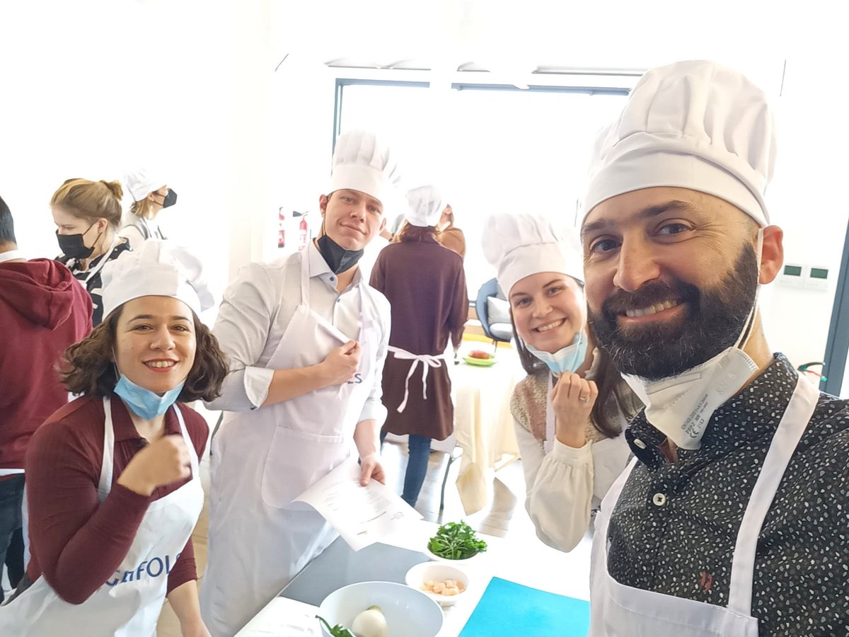 LiatAyalon's tweet photo. @ITNEuroAgeism is cooking something yummy! Celebration time. After 4.5 years- EuroAgeism has come to an end. But- #Ageism is still here. So we have work to do! #AWorld4AllAges https://t.co/UBicri07f4