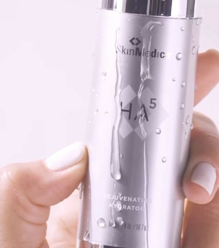 SkinSolutionsMD's tweet photo. This breakthrough product provides immediate smoothing in the appearance of fine lines and wrinkles, and supports the skin's natural ability to replenish its own hyaluronic acid for overall skin health. ✨

Get smooth, supple and youthful skin with HA5.

Tap to shop! 😍

#SSMD… https://t.co/K8J1s0kF6N