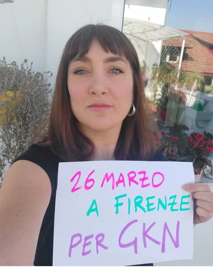 L'ennesimo selfie stavolta per dire una cosa bella e seria: ovvero che il 26 si va a Firenze a sostenere i lavoratori più combattivi d’Italia <a href="/CoiGkn/">CoiLavoratoriGKN ~ #Insorgiamo</a>.
E a ricordare che sì, checché ne dicano padroni e <a href="/IstLiberale/">Istituto Liberale</a>, la lotta e la resistenza di classe esiste eccome.