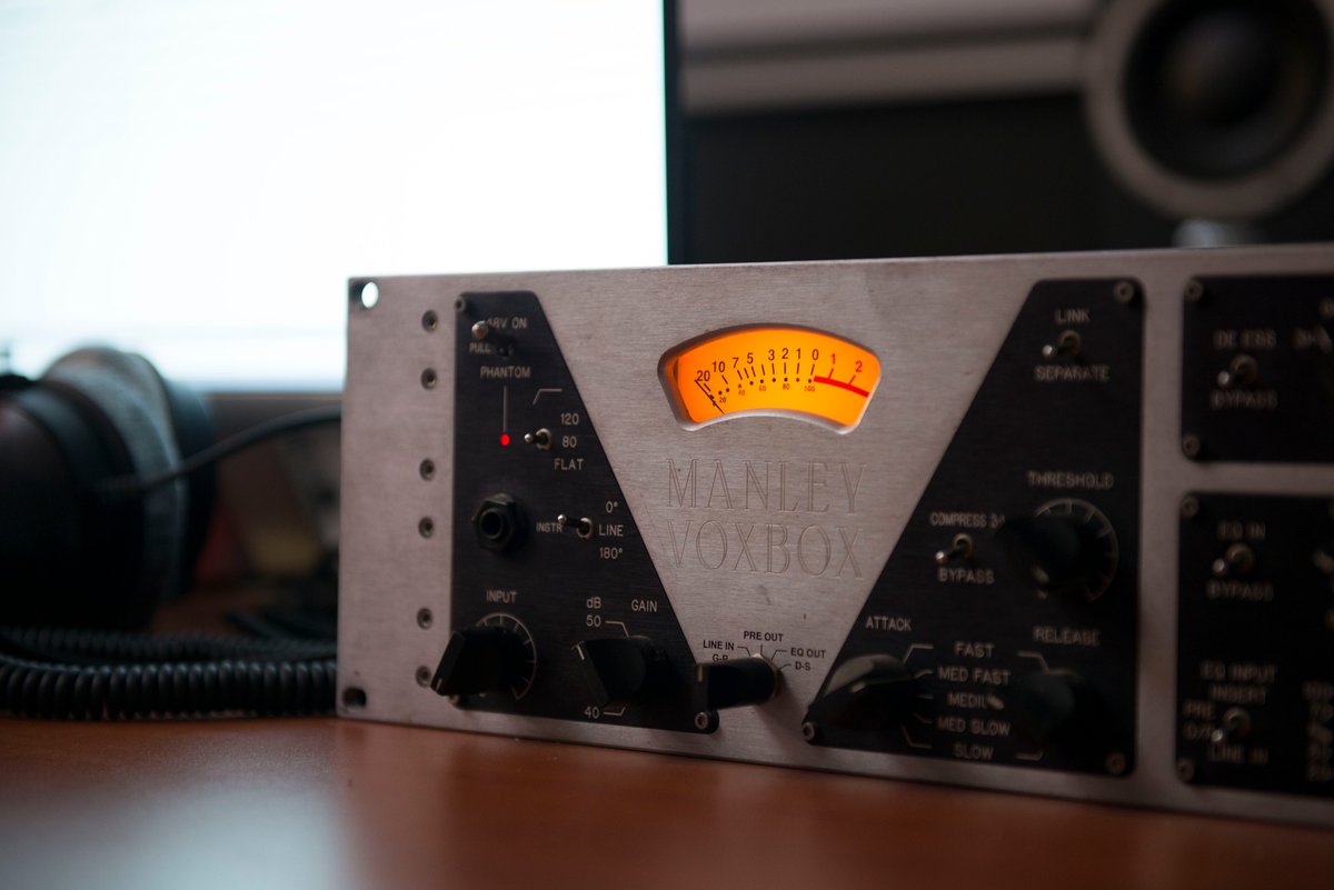 Formation Technique audio pour la voix : 

Il nous reste quelques places pour la formation « Technique audio pour la voix » qui se tiendra du 25 au 29 avril.

Plus d’informations : audioworkshop.fr/fr/formation-h…

Pour vous inscrire : formation@audioworkshop.fr / 06 66 23 07 20