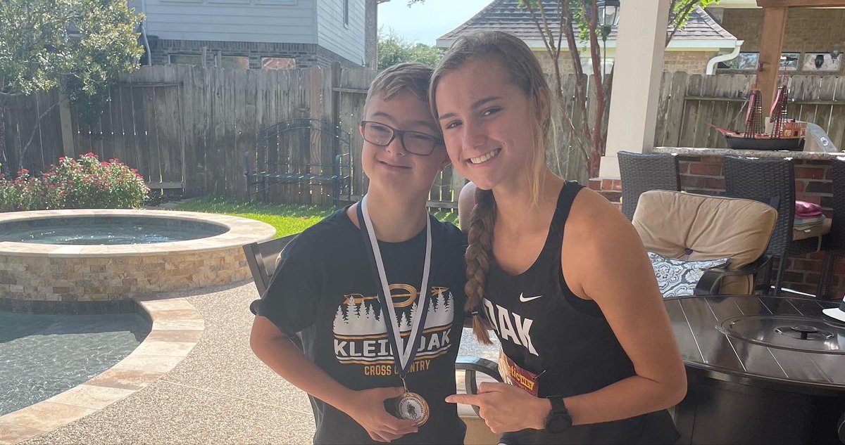 lizzee_runs's tweet photo. 3.21.22 is World Down Syndrome Day. Today Oak Track/XC wore crazy socks and ran 3.21 miles to represents the 3 copies of chromosome 21. Today we are celebrating my brother and our biggest fan, Hayden. Down Syndrome does not define him - his abilities do.💙💛 https://t.co/Fl6xzOVtR9