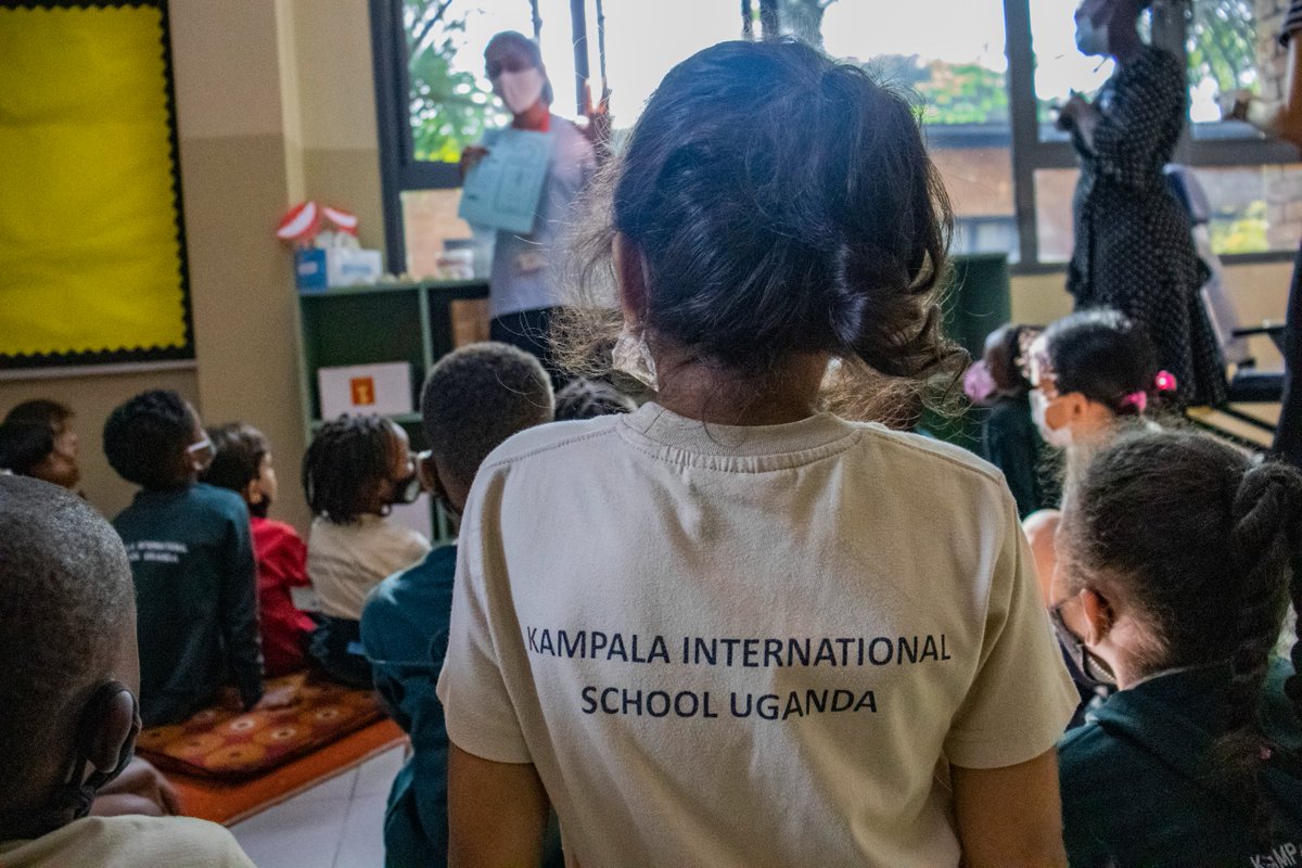 kisu_ug's tweet photo. Today, one of our very own #KISUparents who also works as a professional dentist, volunteered to come and teach our key stage 1 students all about dental hygiene. #LifeAtKISU https://t.co/cpYy3GO1Zz