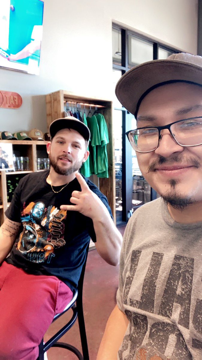 _Apostale's tweet image. 1 month at the new job. Glad to be making new friends and more money and feeling so much better mentally after being laid off for 3 months. Here’s to the next 3 and thriving in Life again 😌😈✨I love you all.