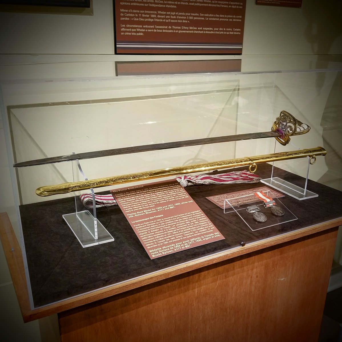 BytownMuseum's tweet photo. #ThrowbackThursday Following the Fenian Raids Lt.-Col. Brown Chamberlain was gifted this amazing sword.☘️
Watch our latest "Arte-Feature" for the full story. 📺👉 https://t.co/O7YW4A3zRK
#tbt #tbtmuseum #irish #irishincanada #irishheritagemonth https://t.co/DESvt2kqG1