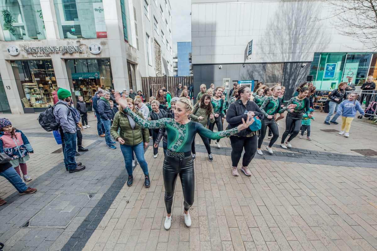 Limerick_ie's tweet photo. 🍀 A few snaps from a fantastic and eventful St' Patrick's long weekend! Thank you to all who participated and helped us to celebrate this Festival 🍀

Photography by @brianarthur 

For more check out our official page -> @LimerickStPats  
#LimerickStPatsFestival https://t.co/ow2YHEucG6