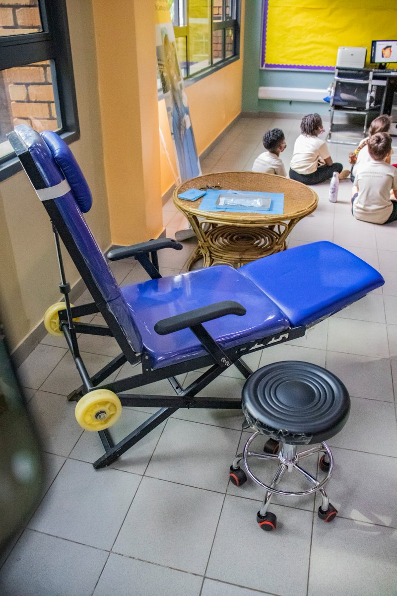 kisu_ug's tweet photo. Today, one of our very own #KISUparents who also works as a professional dentist, volunteered to come and teach our key stage 1 students all about dental hygiene. #LifeAtKISU https://t.co/cpYy3GO1Zz