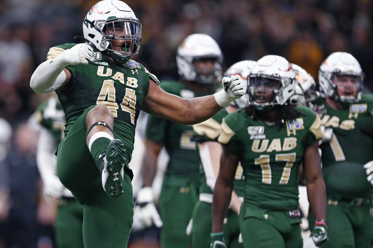 KendallFarmer_9's tweet image. I am extremely Blessed to receive my first offer from the University of Alabama at Birmingham @Coach_Tatum58 @RicoZackery @CoachRudyG @WestlakeFB1 @ChadSimmons_ @UAB_FB