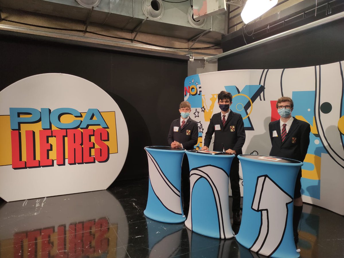 ViaroSchool's tweet photo. Un any més hem gaudit del @picalletres Gran experiència per als alumnes que han participat. Esperem les emissions de TV a @CanalTerrassa i de ràdio a @cugatmedia Gràcies https://t.co/3rUsLb1qtj