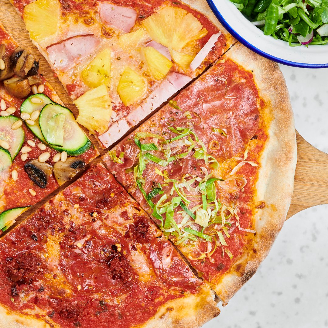 Slowly heading back into the office and can't decide on Lunch? Come for our 2-4-1 lunch deal! Monday to Thursday, 12 - 15. 

#mittagsangebot #lunchdeal