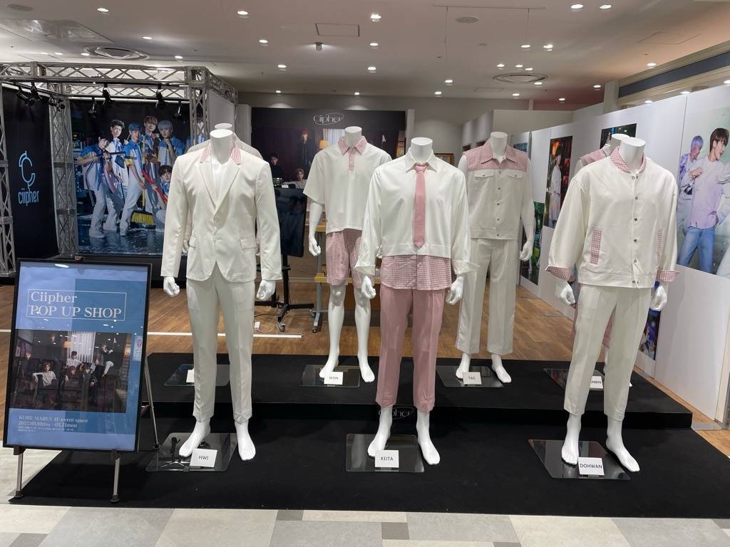 ciipher_pop's tweet photo. 神戸マルイ　#ciipher POP UP STOREにご来場いただきましたみなさま、誠にありがとうございました❗️

もしまたイベントができる時は、ファンのみなさまにとってciipherが近い存在になれる様なイベントにしたいと思っています。

また再会できるます日を楽しみにしております☺️ https://t.co/9sysn7BXl5