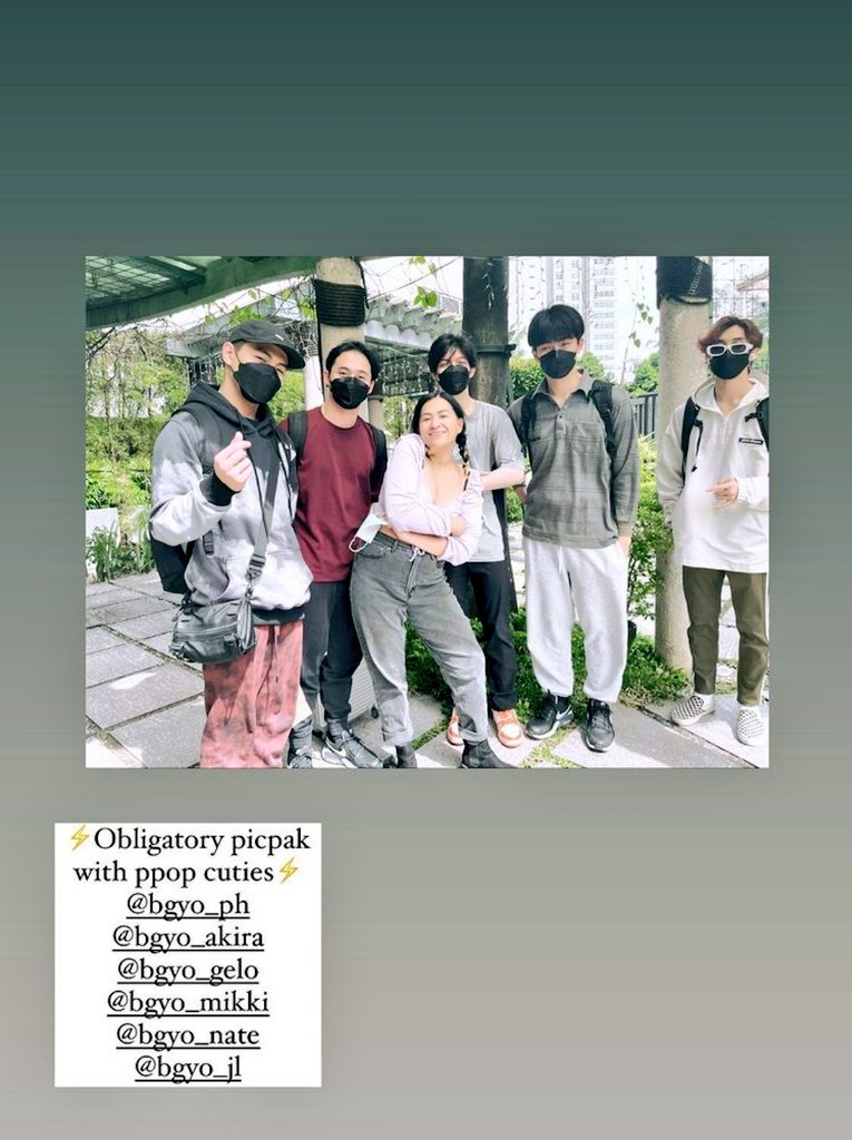 AnRox89's tweet image. Ei! #HelloStrangerTheMovie director @Dweinylaney with my favorite @bgyo_ph boys in one frame! 💗

Direk Dwein is already with Rise na pala din.

Hopefully they all get to work together in a movie or a series.