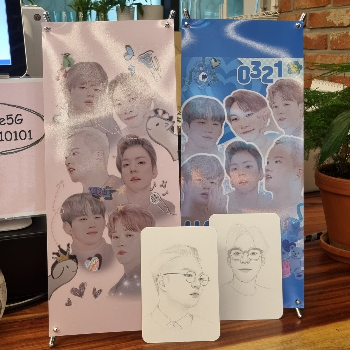 loveBtob_Melody's tweet photo. #비투비와_함께하는_10번째_노래
#비투비_멜로디_우리함께_노래해
하다방 보느라 늦은 후기 ㅎㅎㅎ 학교 끝나고 잠깐 들린 10주년 카페 https://t.co/C2l27P4pjz 
일단 유리창에 대문짝만하게 붙어있는 비투비 사진보고 에스컬레이터에서 내려올때부터 흐뭇 ㅎㅎㅎㅎ https://t.co/TOov1sqCfr