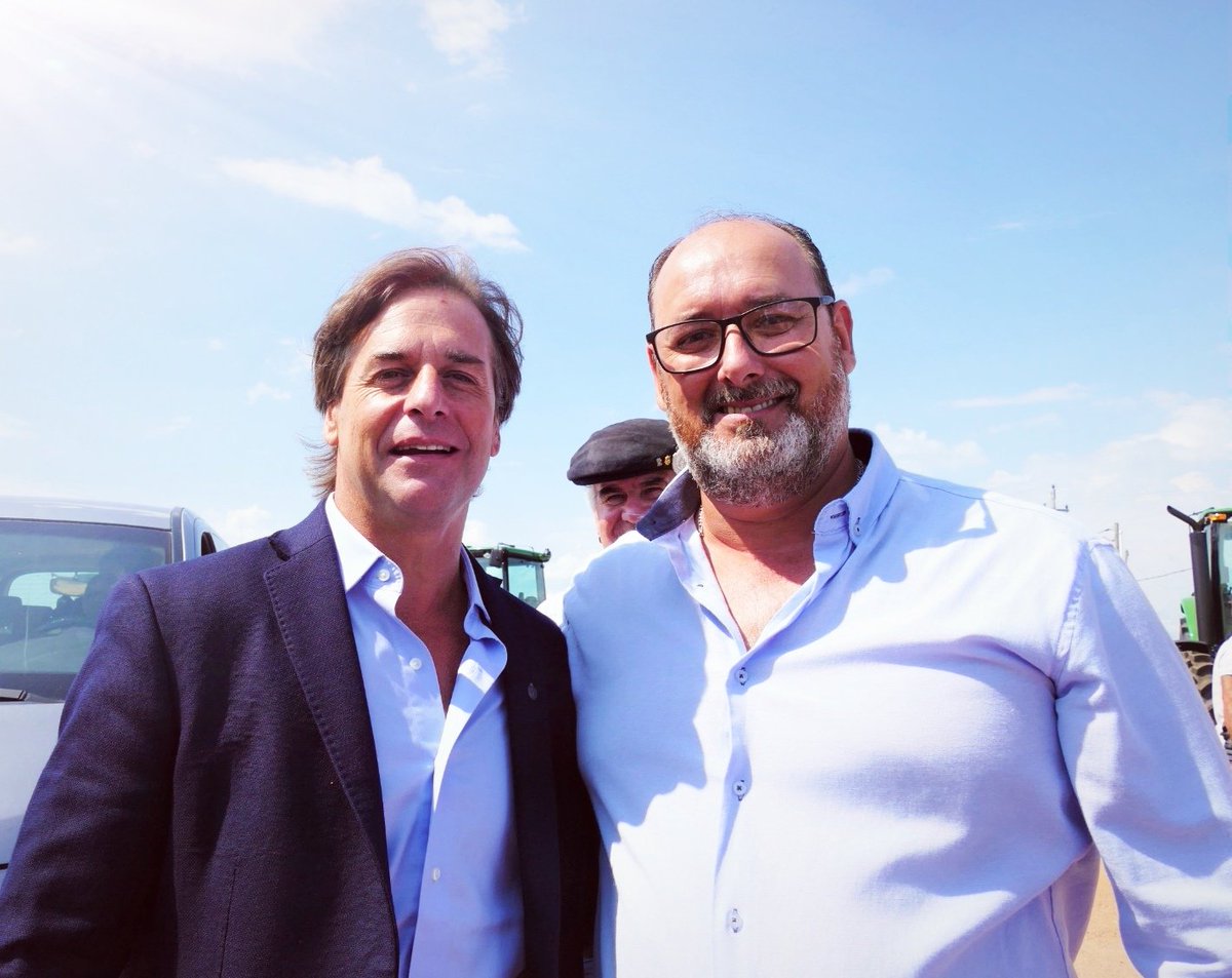 MarceloLemes73's tweet photo. @LuisLacallePou https://t.co/27dozuZEqH