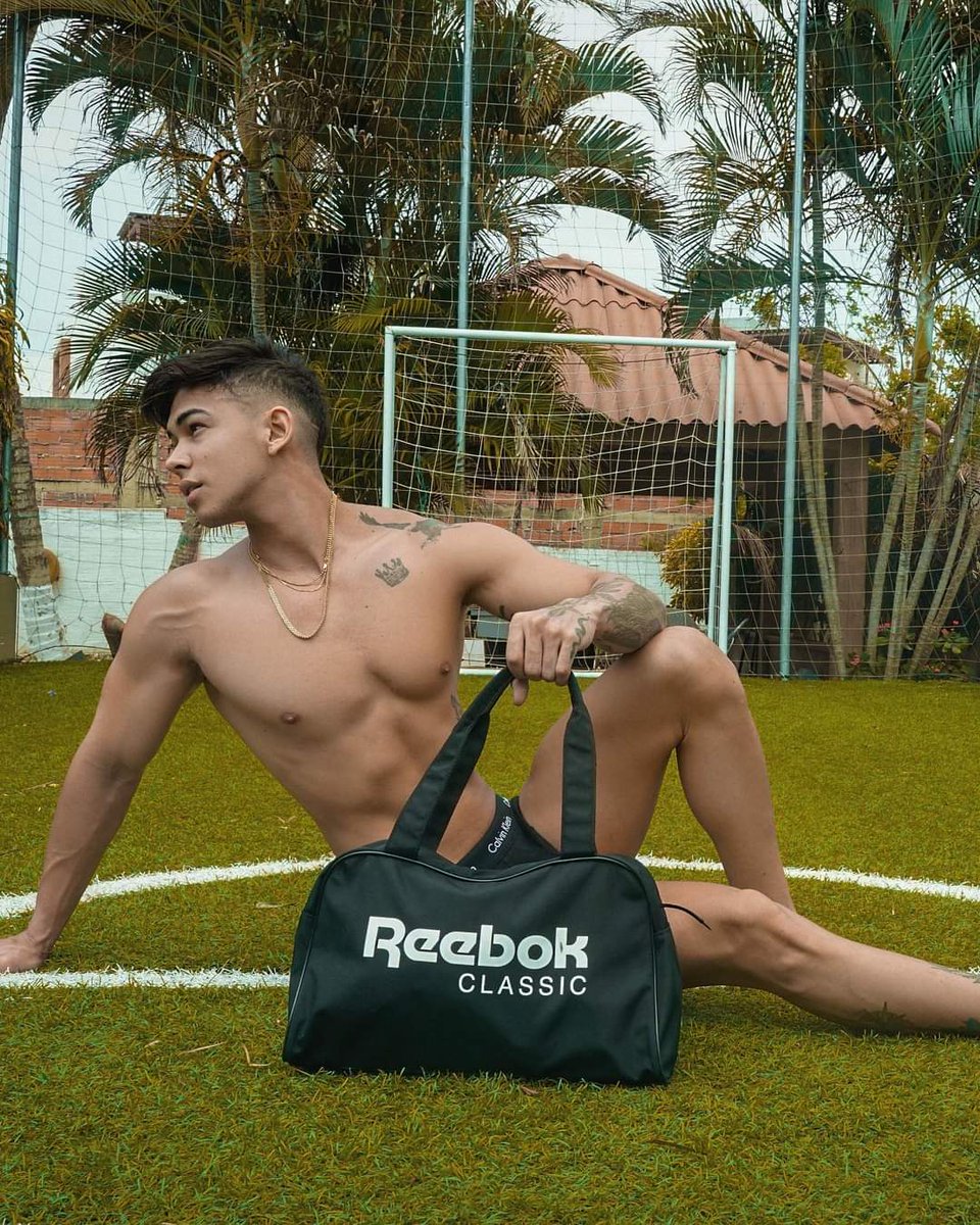 models_cw's tweet photo. Modelo Bad bunny  
Agencia @models_cw 
Foto  Jairo Bossio 

Somos CWMODELS la Agencia con los modelos más sexys y atractivos  del país

#hombrescalientes #hombres #bellos #hermoso #webcam #camboy #Flirt4Free #Chicos https://t.co/3yI5aQqePD