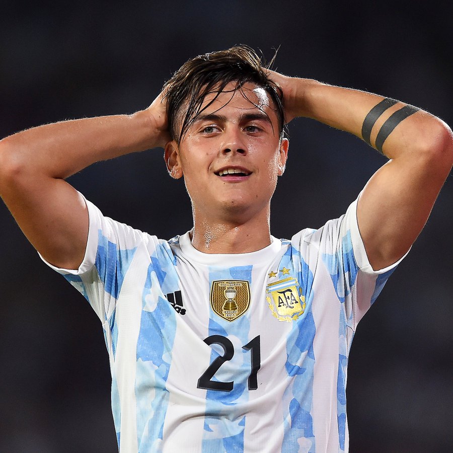 UberChelseaFC_'s tweet photo. Paulo Dybala at Chelsea on a free transfer...

Yes or no? https://t.co/XP2yhC76Qp