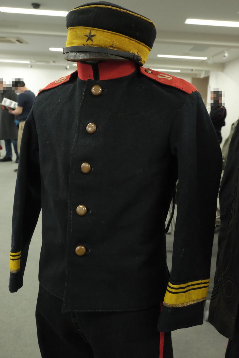 吉野会では明治時代の日本陸軍の軍服や装備品を展示されている寒原堂