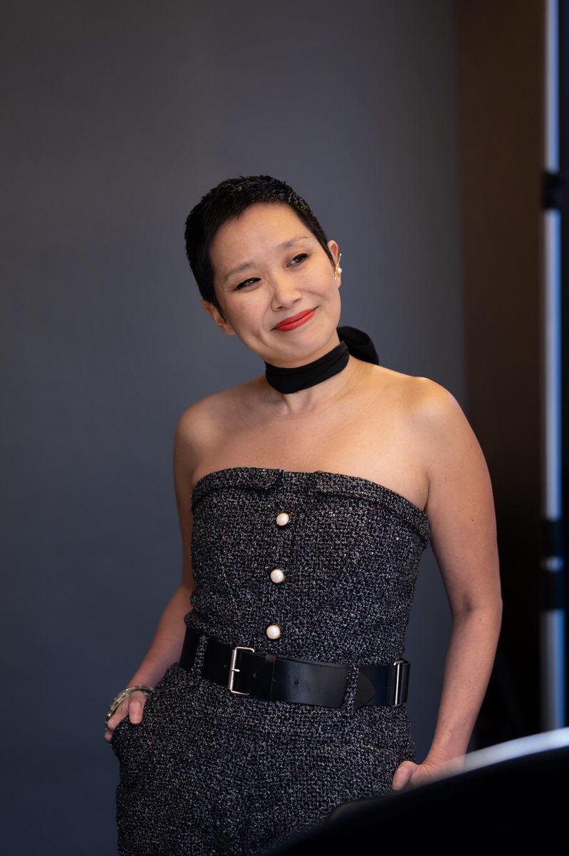 a #bts shot from the <a href="/FGIToronto/">FGI Toronto</a> event with fun headshot station…
bts shot by jack hathaway