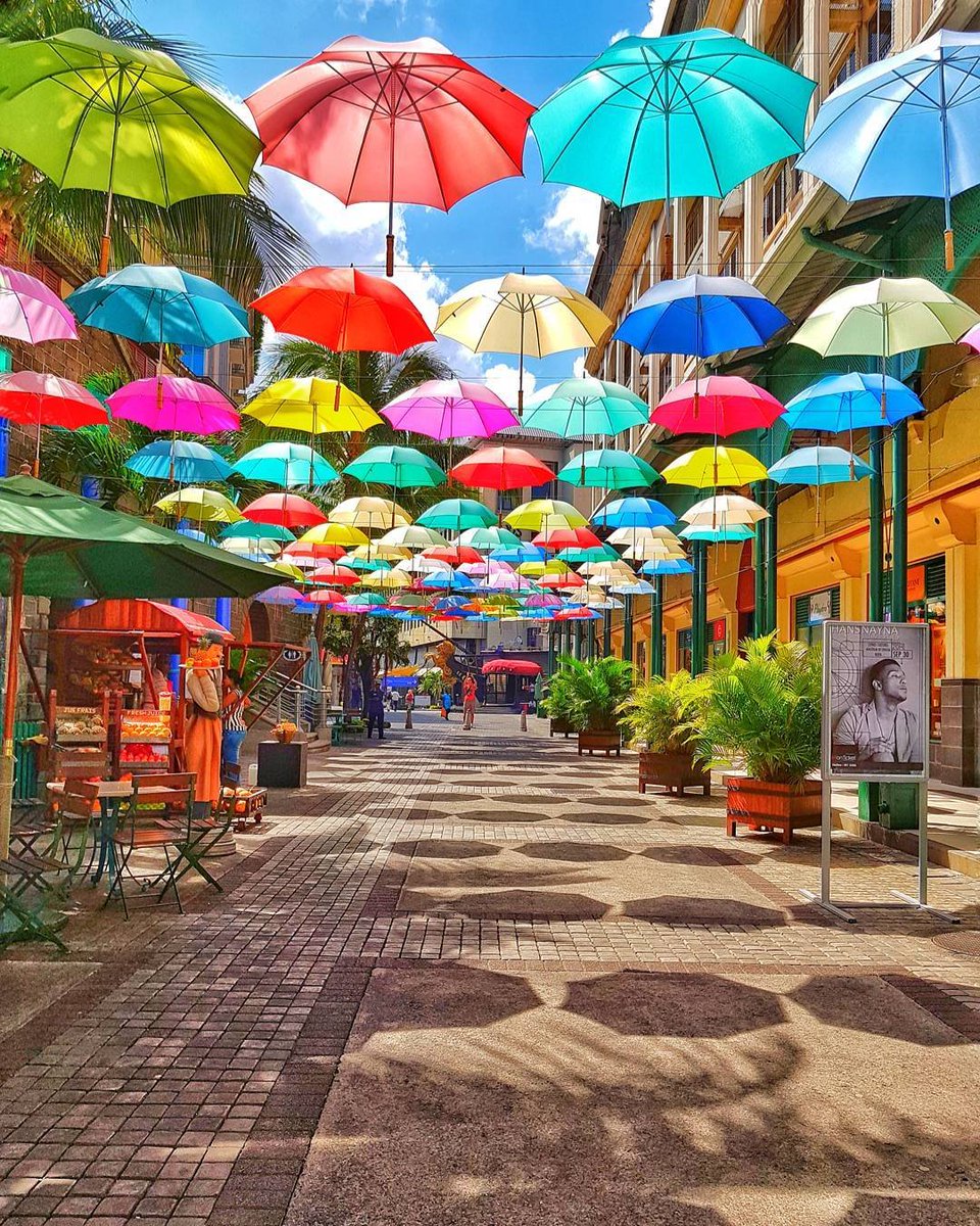 Don’t miss this colorful part of Port Louis! Le Caudan Waterfront is just the place to immerse yourself in daily life and pick up a special souvenir. ☂️🌈 ow.ly/SsXB50Io8uZ 

📸 
@bennygirl
.grace on IG

#portlouis #travel #ttot #mauritius