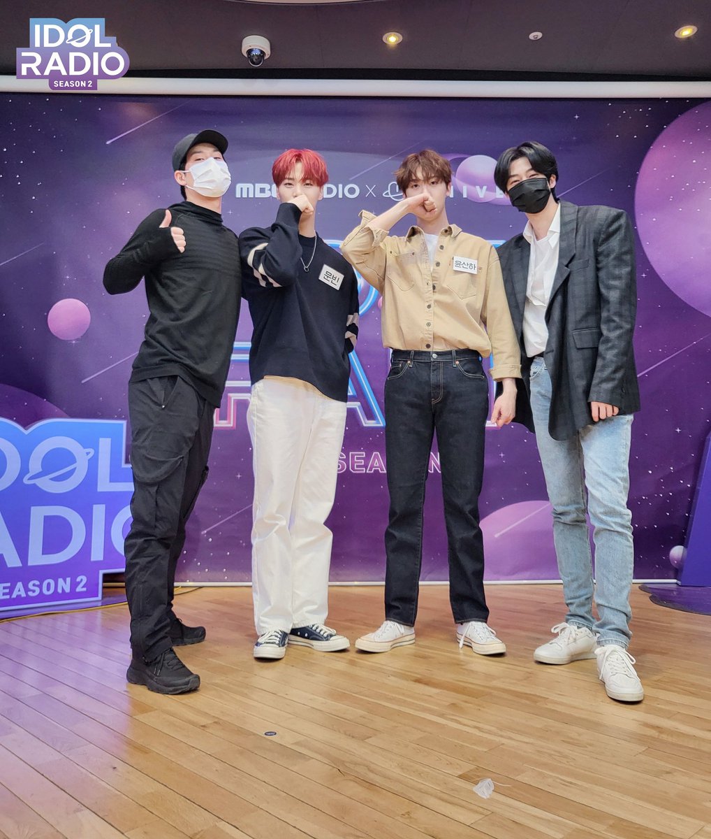 Hyungwon_BR's tweet photo. 📸 • #FOTO | 21.03.22
Hyungwon, Jooheon, Moobin e Sanha no Idol Radio de hoje 💚

#형원 #HYUNGWON 
#몬스타엑스 #MONSTAX 
@OfficialMonstaX https://t.co/TSr7SwRYQV