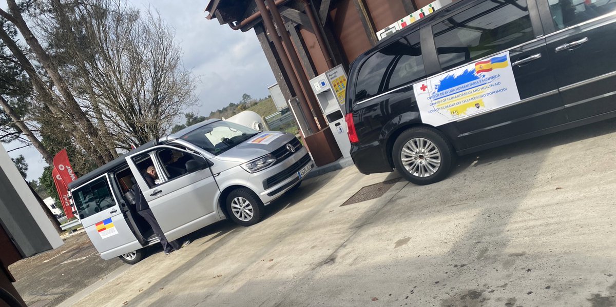 kolegui's tweet photo. #españaayuda #ayudahumanitariaEspañola  #convoydeayudahumanitariaysanitaria #vistoencarretera #carreteraFrancesa #ucraniasesalva #españaEstaahi #españaucrania #gracias https://t.co/dLcys45YlN