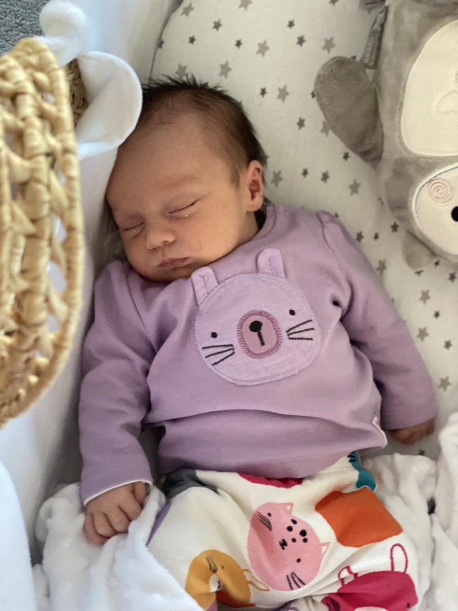 Hello there everyone! Meet baby Caoimhe May Hogg! 💗 Born 27.02.22 We are so lucky and in love! Both me and baby doing very well! Thanks to all the private well wishers on our happy news! ☺️ #babygirl #sopretty #babybubble