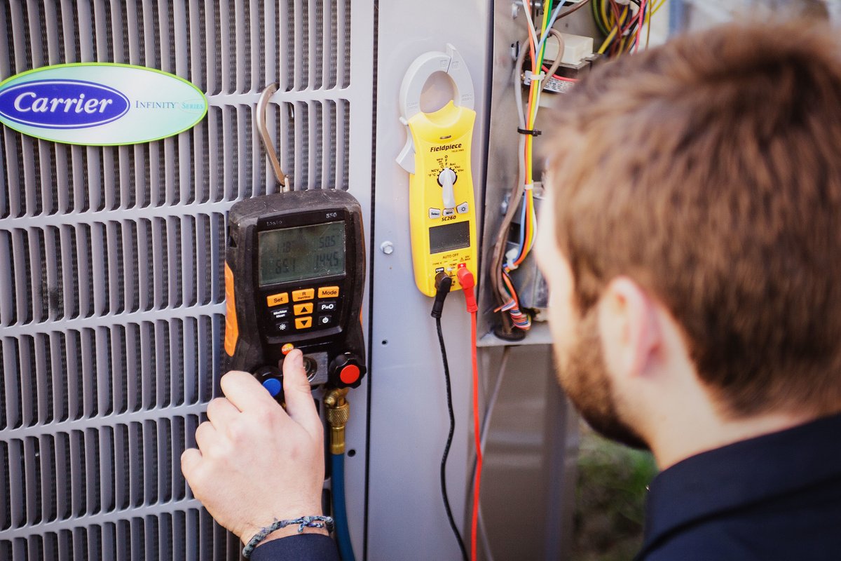 Maintenance now can prevent costly repairs in the future! Give us a call at 281.562.7565 to save both your HVAC unit and your wallet.

#malek #makingadifference #hvac