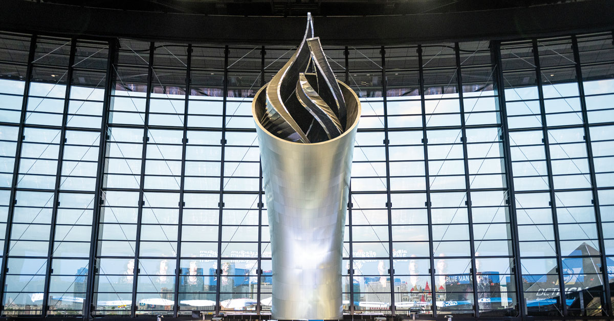 IAPD1956's tweet photo. Did you know the tallest 3D structure ever made resides in the Las Vegas @Raiders Allegiant Stadium? Did you also know that it was made possible by @thermwood machinery? Find out more in #PerformancePlastic magazine https://t.co/JGizC1jSto #MagazineMonday https://t.co/WusM4u2sFP