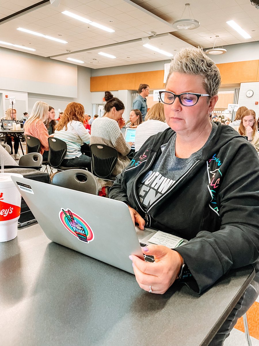 ThomsenAlaina's tweet photo. #BVELA always working to be lifelong learners! https://t.co/rCL0fCDU9H